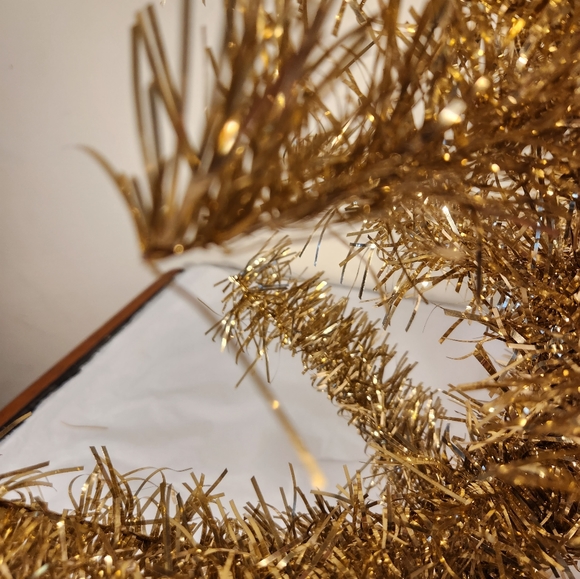 Vintage 24" Gold Aluminum Table Top Tinsel Christmas Tree With Wooden Base - Picture 7 of 11